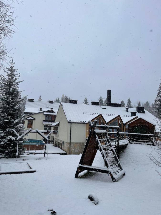 Gosciniec Ozna Hotel Kiczora Exterior foto