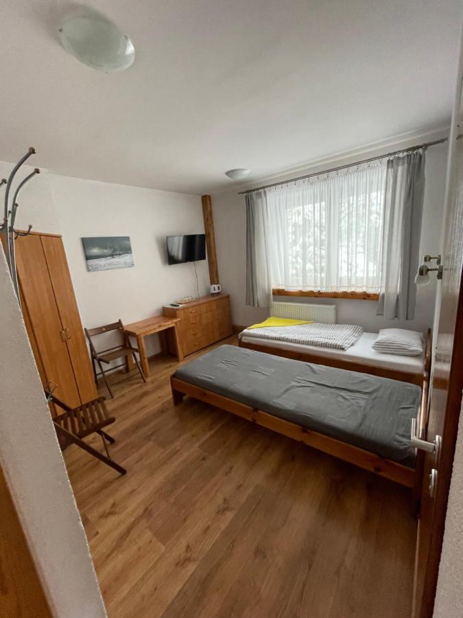 Gosciniec Ozna Hotel Kiczora Exterior foto